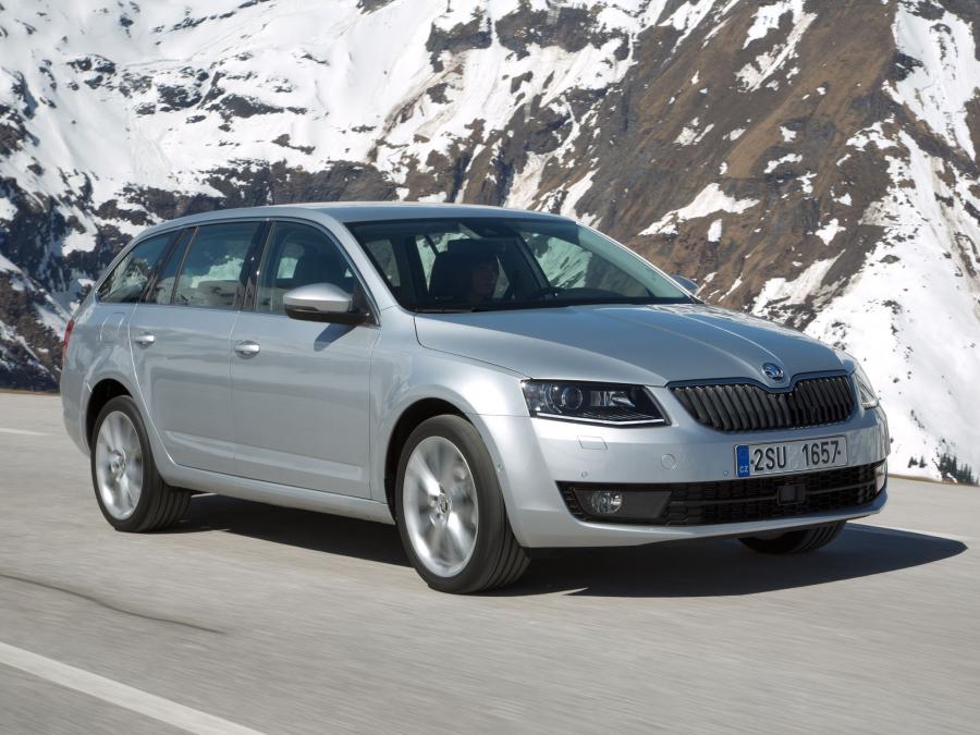  Skoda Octavia Combi 4x4 2013 года  (фото 10 из 23)